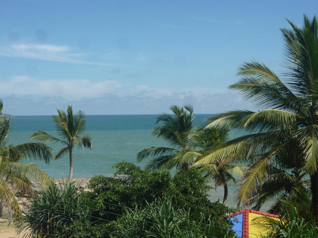 Autumn Moon Beach Cabanas Tangalle Room photo