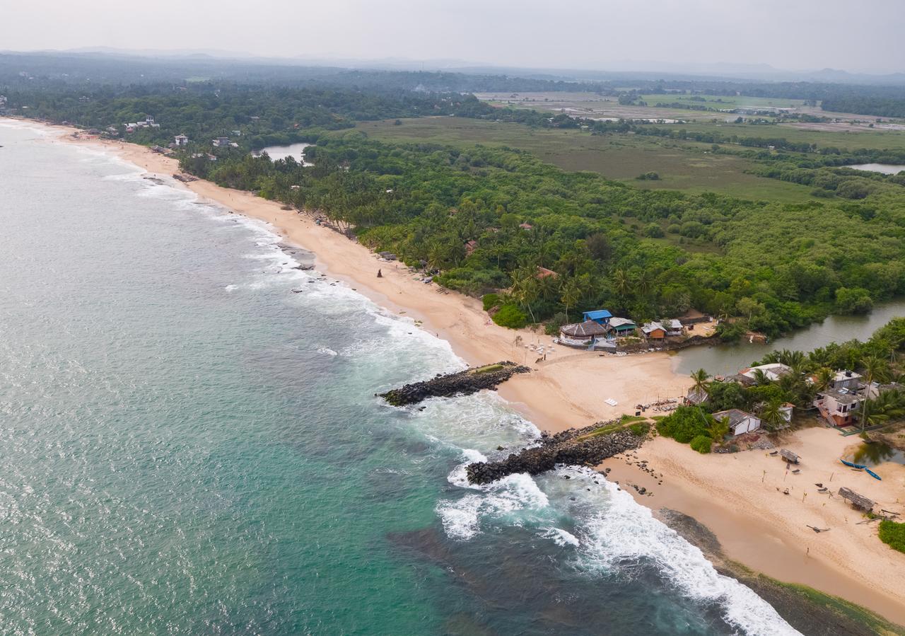 Autumn Moon Beach Cabanas Tangalle Exterior photo